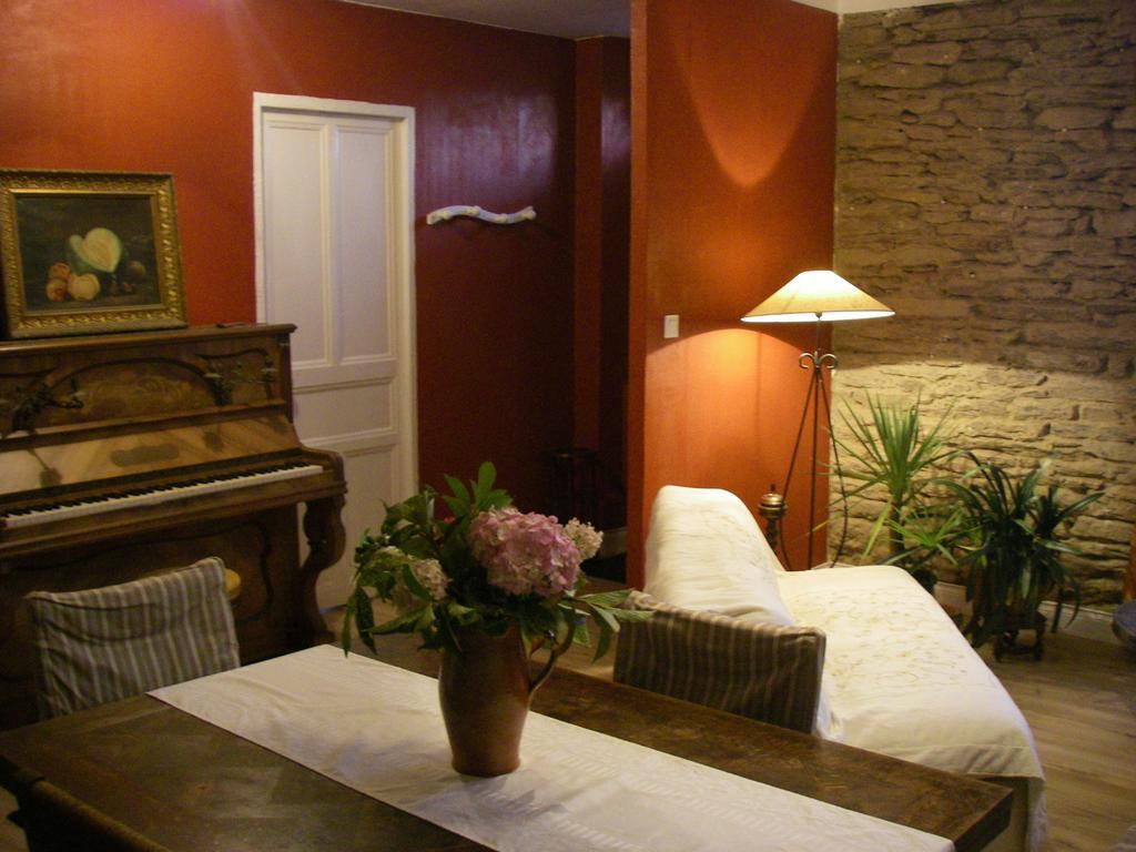 לה קונקה Chambre D'Hotes La Maison Du Neuilly חדר תמונה