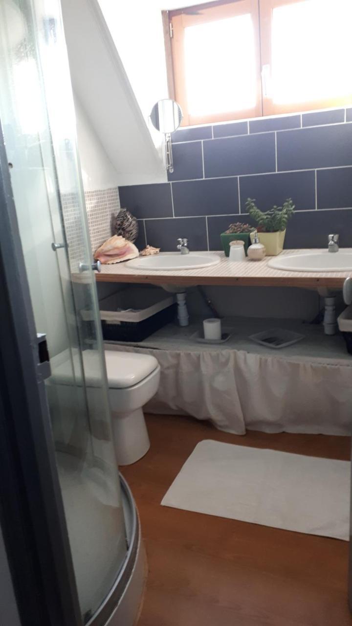 לה קונקה Chambre D'Hotes La Maison Du Neuilly מראה חיצוני תמונה